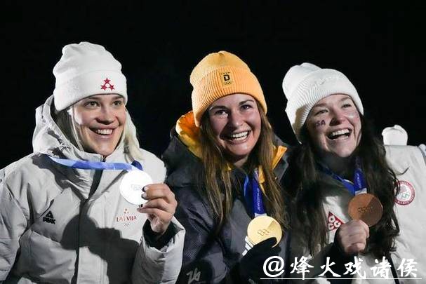 冬奥会女子单人雪橇 德国选手陶比茨夺冠 冬奥会女子单人雪橇 德国选手陶比茨夺冠